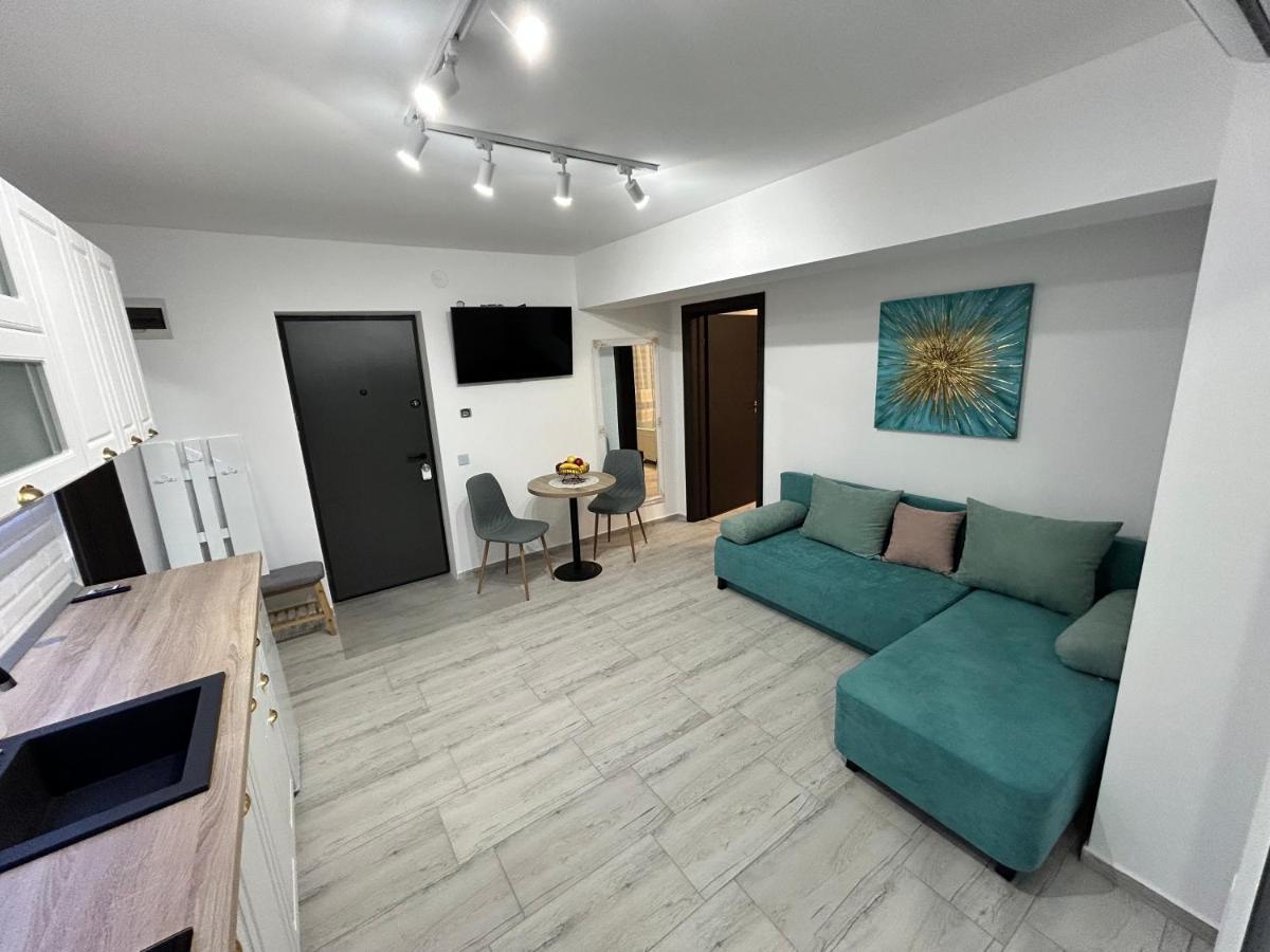 1 Mai - Luxury Park Apartments - Self Check-In - Private Parking - 2 كرايوفا المظهر الخارجي الصورة