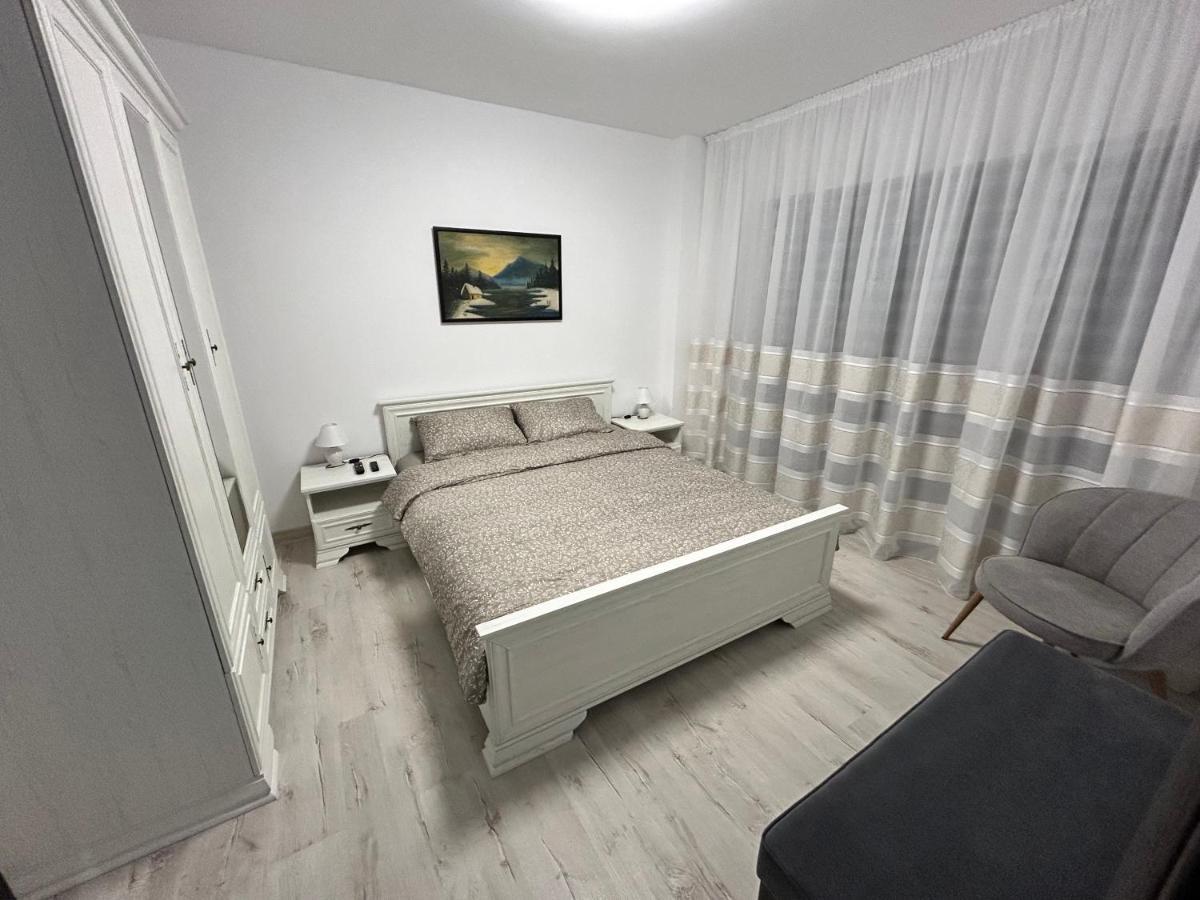 1 Mai - Luxury Park Apartments - Self Check-In - Private Parking - 2 كرايوفا المظهر الخارجي الصورة